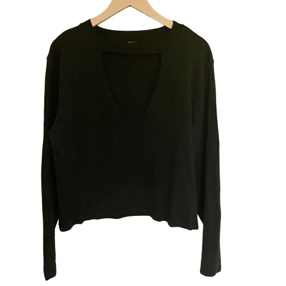 Forever 21+ size 3XL long sleeve sweater Green chest cut out